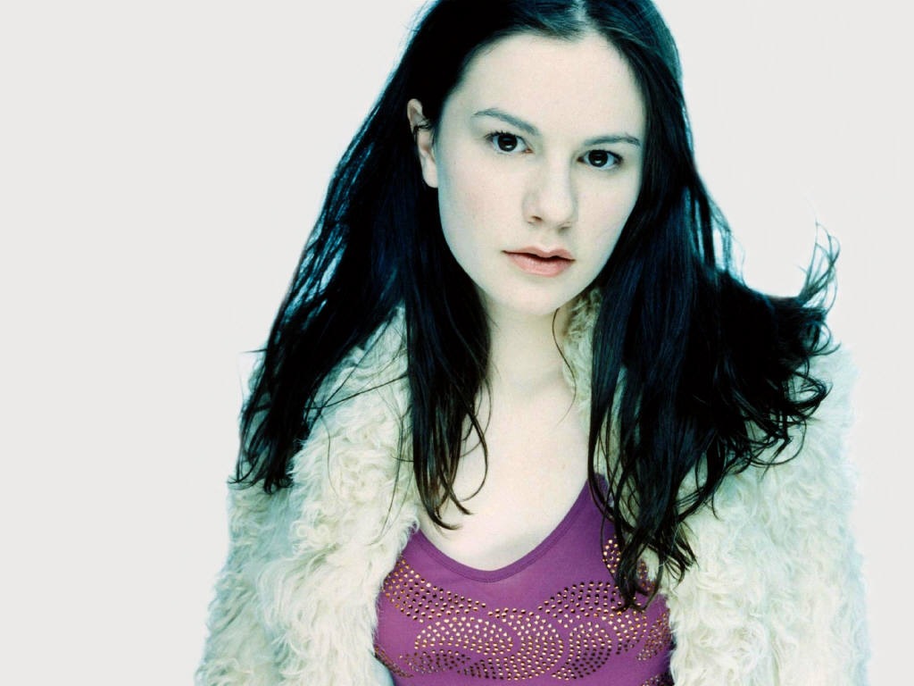 [Anna Paquin 17 1024x768 Wallpaper[2].jpg]